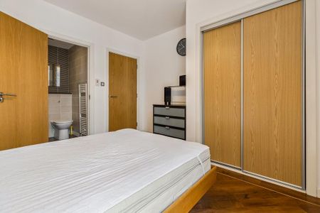 2 bedroom apartment to rent - Photo 4