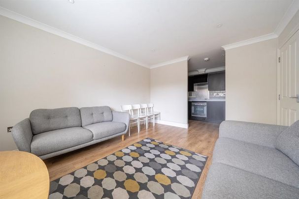 2 bedroom flat to rent - Photo 1
