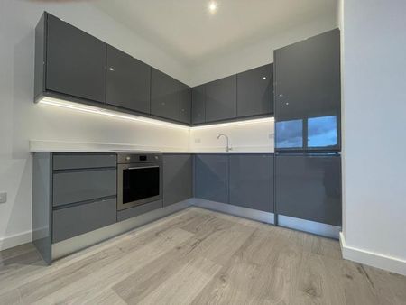 Liongate House, Guildford, Surrey, GU1 - Photo 5