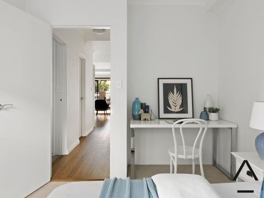 Two Bedroom Courtyard Apartment - Photo 1