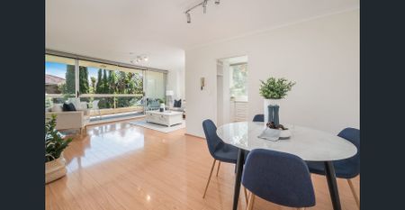 IDYLLIC ADDRESS WITH COMPLETE CONVENIENCE - Photo 4