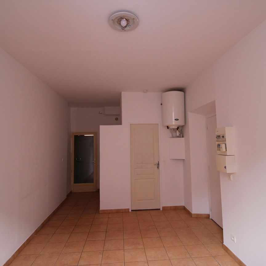 HYERES / T1 au RDC de 20.07 m². - Photo 1