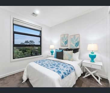 Luxury Townhouse Living with Westfield at Your Doorstep - Photo 6