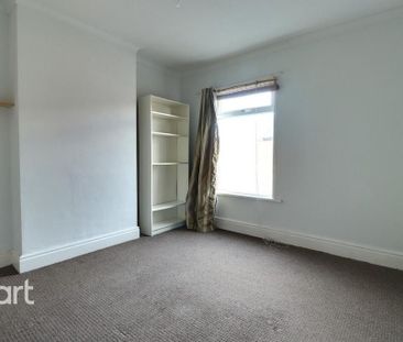 2 bedroom end of terrace house to rent - Photo 5