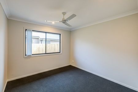 Brand-New Family Home in Park Lane Reserve! - Photo 2