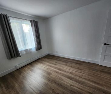 LAVAL PRÈS MÉTRO CARTIER 5 1/2 RÉNOVÉ 1ER ÉTAGE - Photo 1