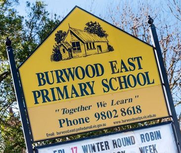 Family house in Burwood East Primary School Zone - Photo 2