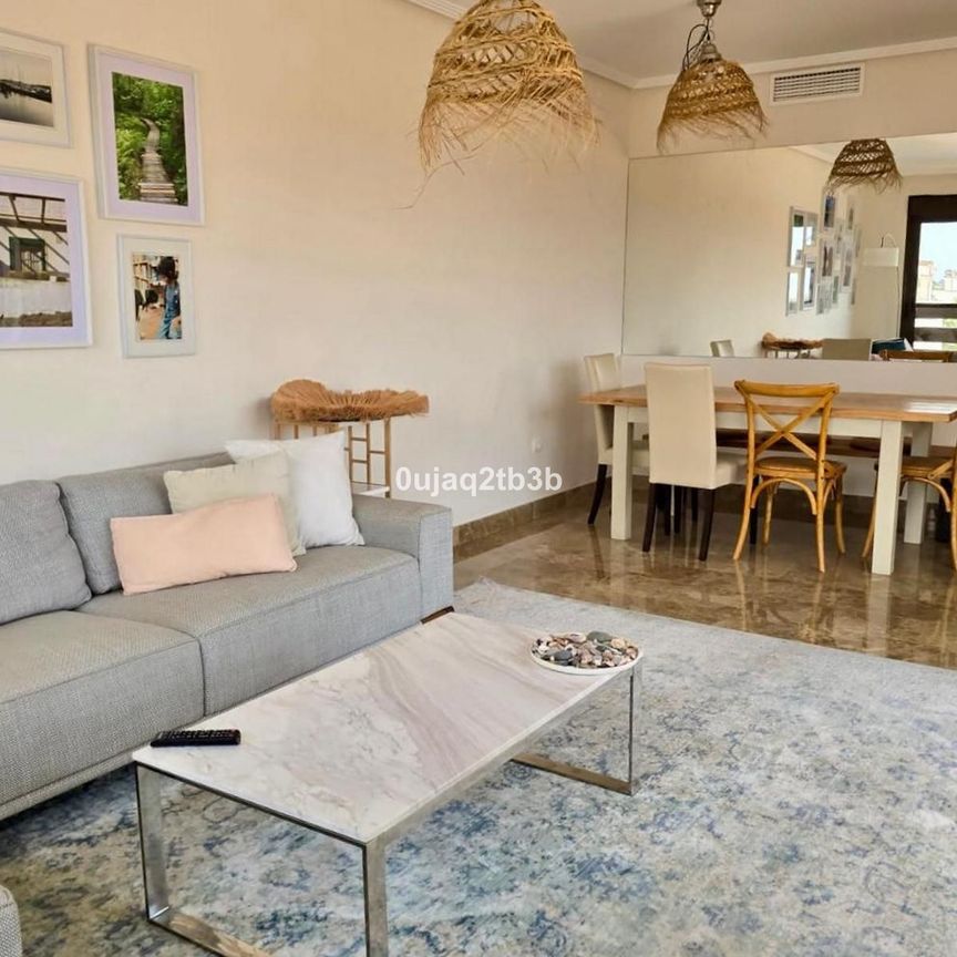 Atico en alquiler en Estepona - Photo 1