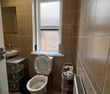 1 bedroom house of multiple occupation to rent - Photo 6
