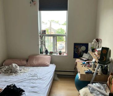Gladstone Suites — 2 BEDROOM LARGE - Photo 3