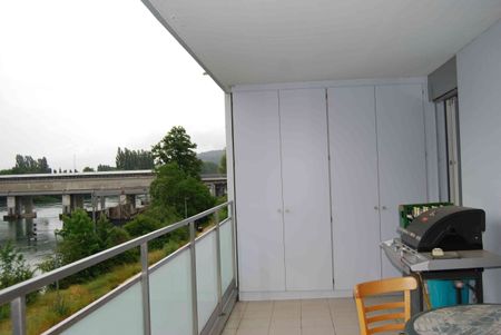 Large 5.5-room apartment with river view in Port - Photo 5