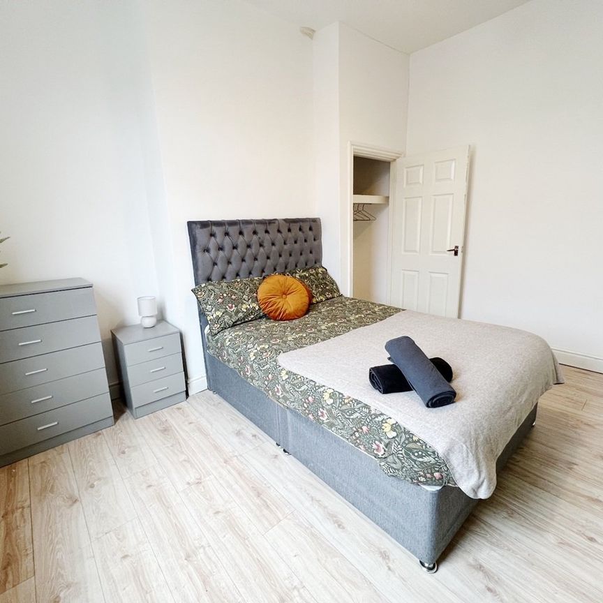 Room in a Shared House, Liverpool, L6 - Photo 1
