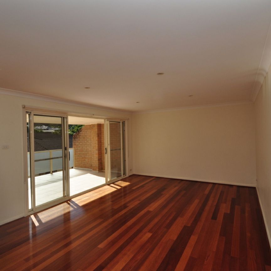 Townhouse in Ideal Location - Photo 1