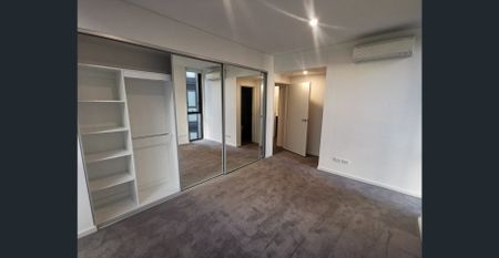 Wentworth Point large 2 bedroom unit for rent $920 pw - Photo 3