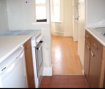 1 Bed Flat, Minard Rd, SE6 - Photo 6