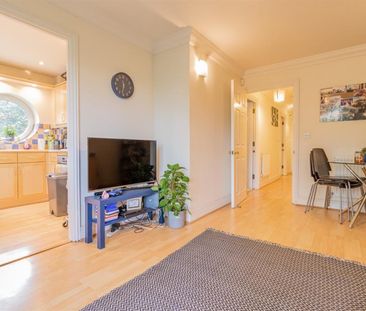 2 bedroom Flat To Let Total Size: 610 SQ FT - Photo 6