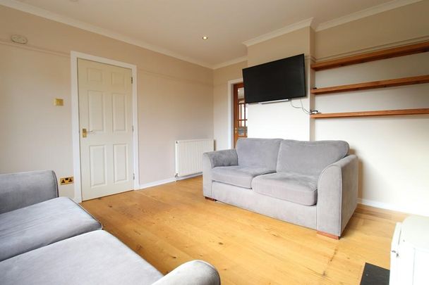4 bedroom terraced house to rent - Photo 1
