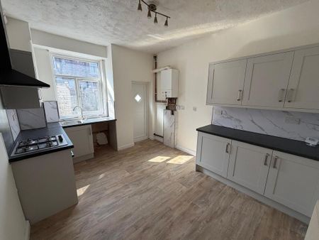 2 bedroom terraced house to rent - Photo 3