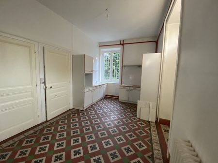 Location Maison 3 pièces 126m² VILLARS LES DOMBES 01330 - Photo 2