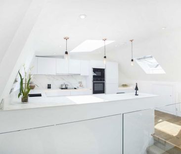 4 bedroom flat to rent - Photo 4
