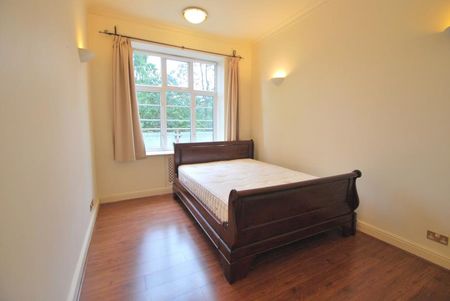 William Court, Hall Road, London NW8 - Photo 3