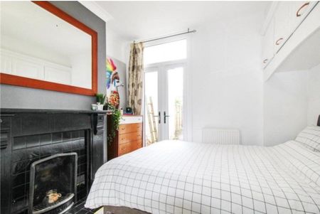 Macoma Road, London, SE18 - Photo 2