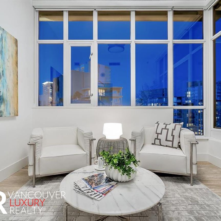 Penthouse in Downtown Vancouver, BC - Photo 1