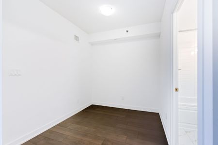 For Lease - 3200 Dakota Common Unit# B706, Burlington, Ontario - Photo 4