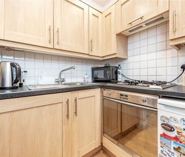 Bedford Hill, London, SW12 - Photo 5