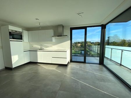 Appartement te huur - Foto 3