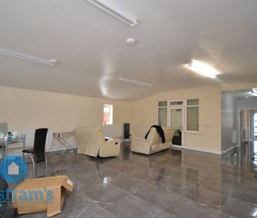 3 bed Detached House for Rent - Photo 2