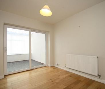 4 bedroom semi-detached house to rent - Photo 2