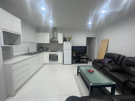 NICE GRANNYFLAT FOR RENT - INCLUDING WATER AND GAS - Photo 5