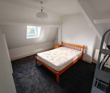 2 Bed Flat, Collegiate Crescent, S10 - Photo 3