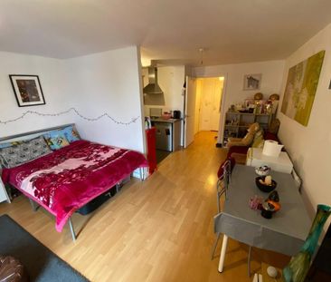 Studio Flat, Lincoln Gate, M4 - Photo 4