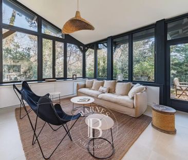 VILLA « BASOA » AVEC PISCINE ET 5 CHAMBRES, PROCHE PLAGE, DANS LE Q... - Photo 2