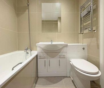 Sandrock Hall, Hastings, TN34 - Photo 3