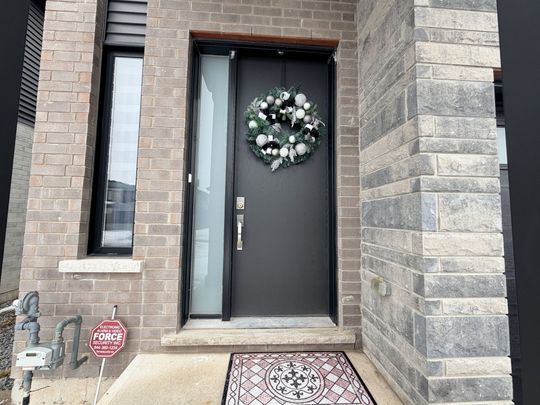 For Lease - 7356 MAJESTIC Trail Unit# UPPER, Niagara Falls, Ontario - Photo 1