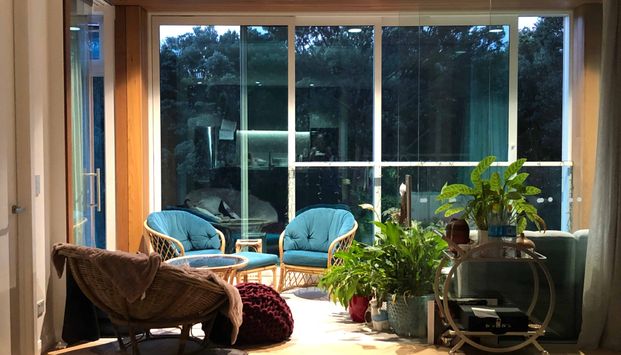 Shared 2 bedroom apartment in Omana North - Photo 1