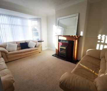 3 bedroom semi-detached house to rent - Photo 2