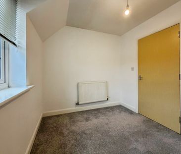 2 bedroom House To Let - Photo 2