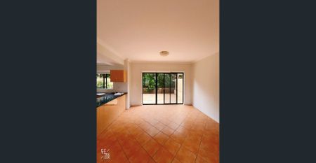 Spacious 3-Level Townhouse in Prime Kensington Location – Fully Furnished | Walk to UNSW - Photo 3