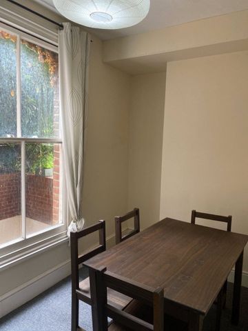 3 bedroom apartment to rent - Photo 2