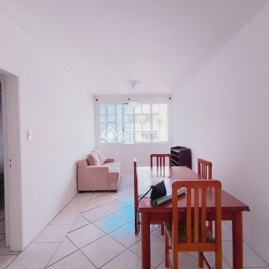 Apartamento com 2 quartos e 68m² para alugar em Centro, Florianópolis. - Photo 1