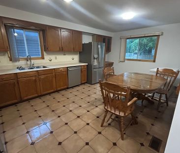 For Lease - 719 Keates Avenue Unit# Main, Oshawa, Ontario - Photo 6