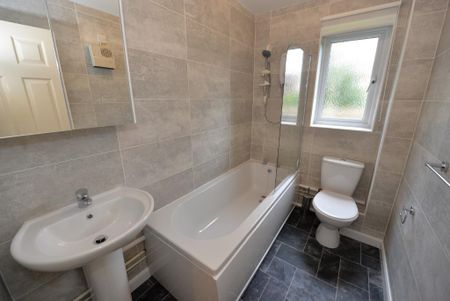 Studio to rent - Photo 5