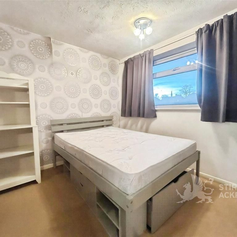 1 bedroom in a house share to rent - Photo 1
