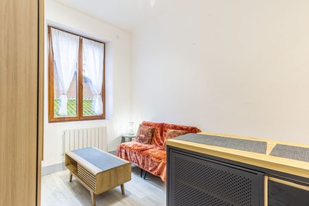 APPARTEMENT MEUBLÉ - T2 - 23m² - CENTRE VILLE - ENTIEREMENT RENOVÉ - Photo 4