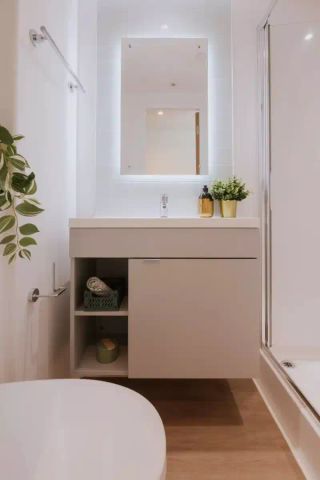 Studio - Exec - Photo 4