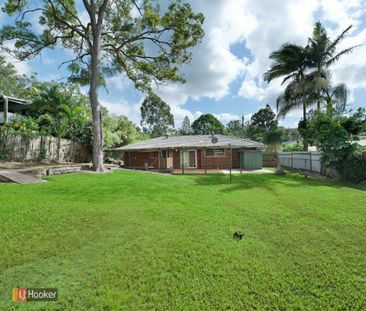 Spacious Family Home Opposite Parkland! - Photo 1